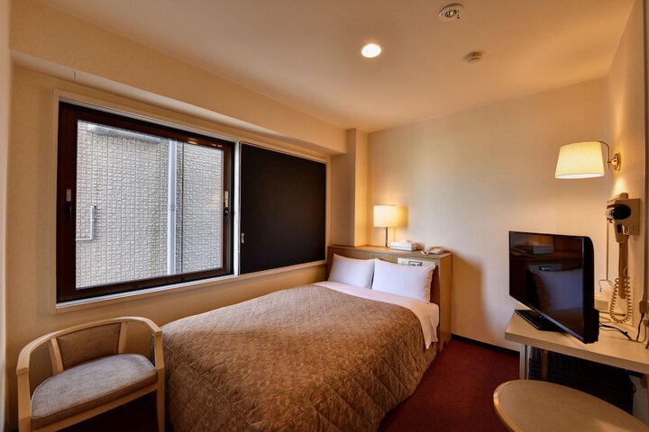 Room 5 of 31