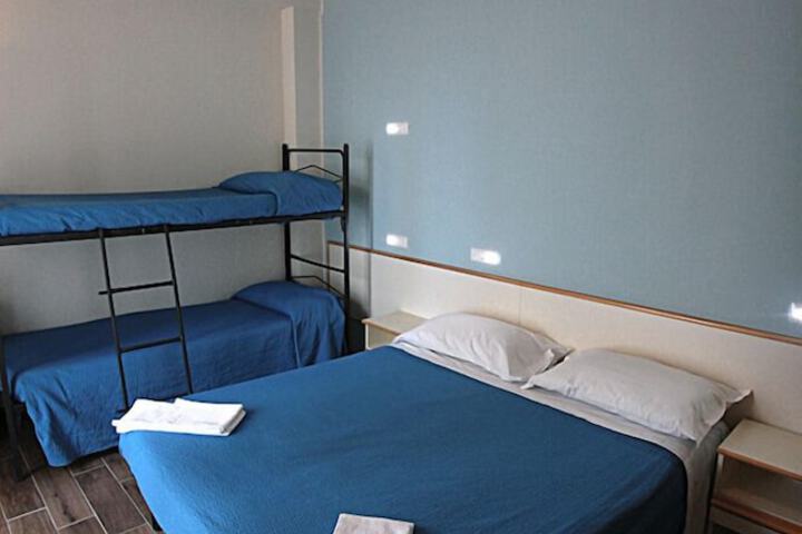 Room 11 of 70