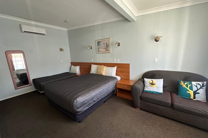 Room 15 of 46