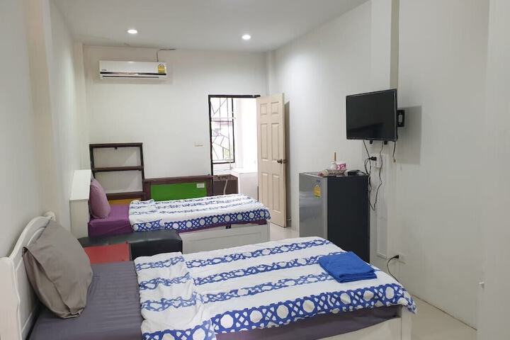 Room 30 of 195
