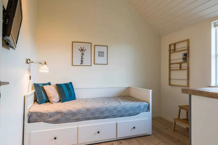 Room 5 of 22