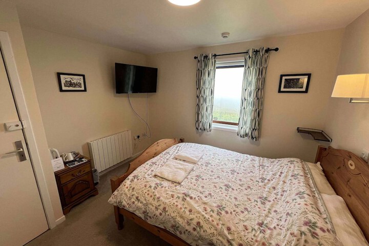 Room 10 of 46