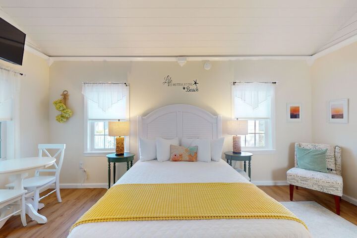 Room 6 of 44