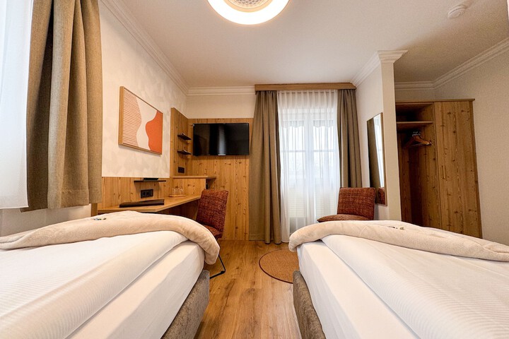 Room 19 of 207