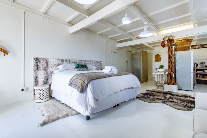Room 10 of 23