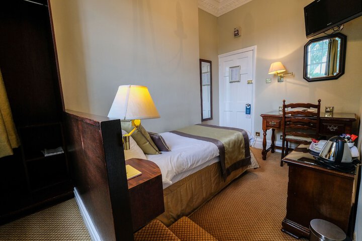 Room 13 of 57