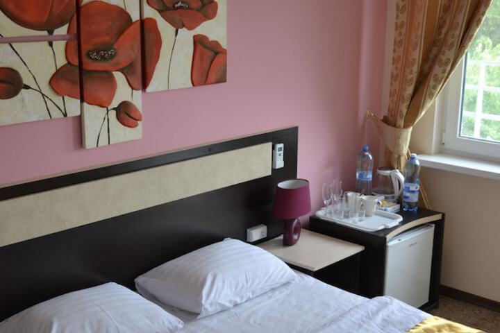 Room 2 of 33