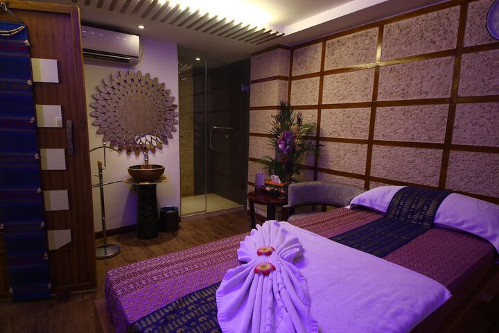 Room 63 of 100