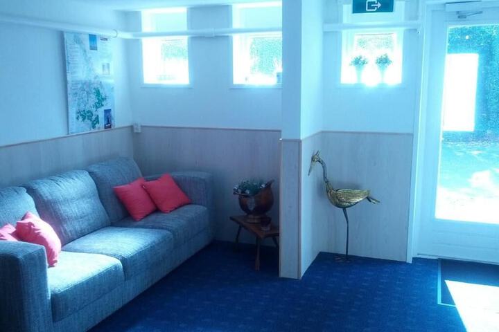 Room 12 of 48