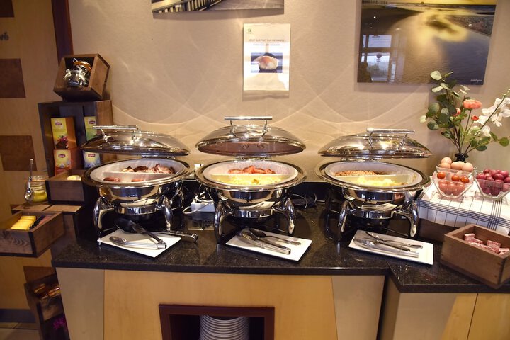 Breakfast/Coffee Service 53 of 75