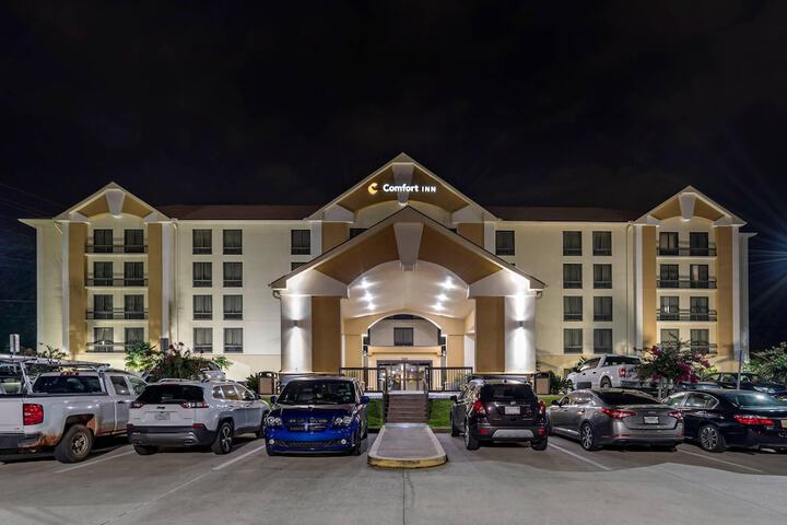 Hotel 32 of 34