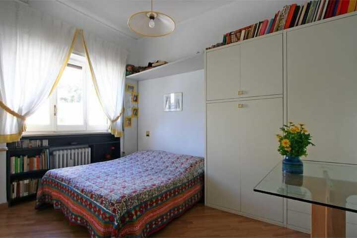 Room 7 of 42