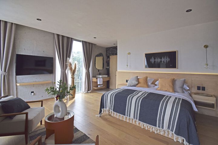 Room 6 of 29
