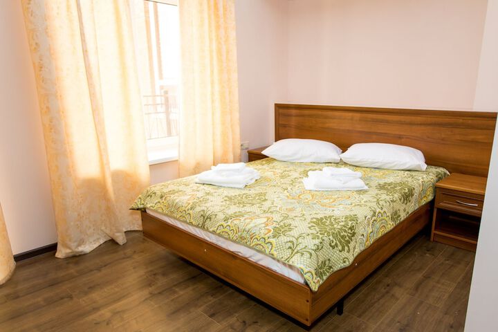 Room 4 of 51