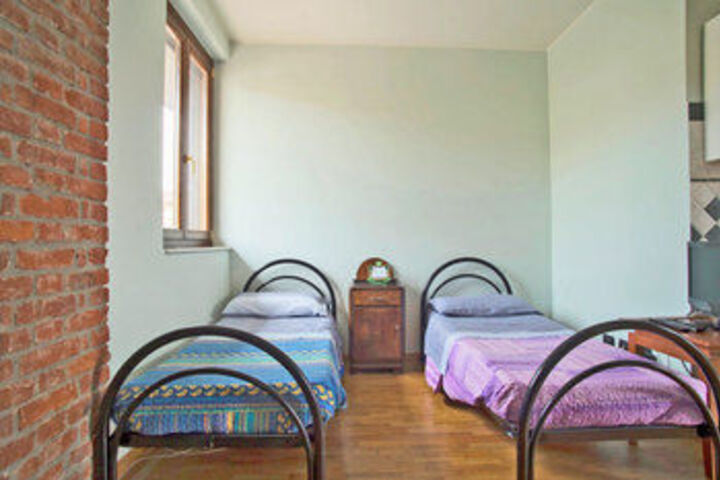 Room 119 of 320