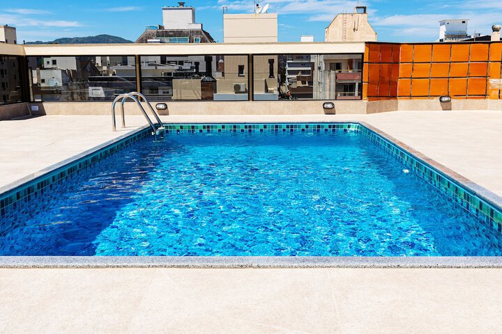 Pool Hotel