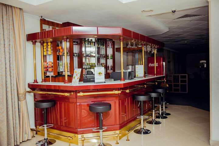 Lounge 52 of 61