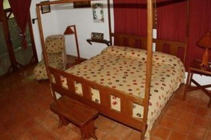 Room 44 of 163