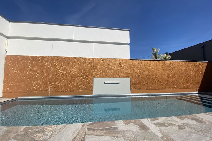 Pool 62 of 187