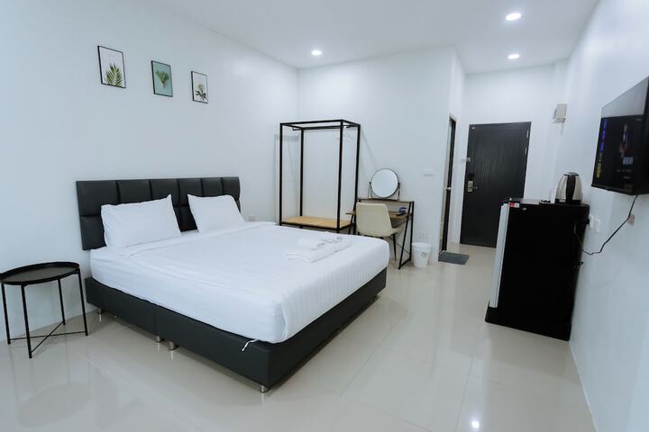 Room 14 of 23