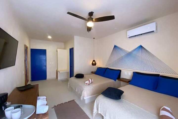 Room 6 of 321
