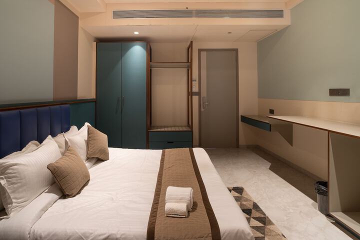 Room 14 of 35
