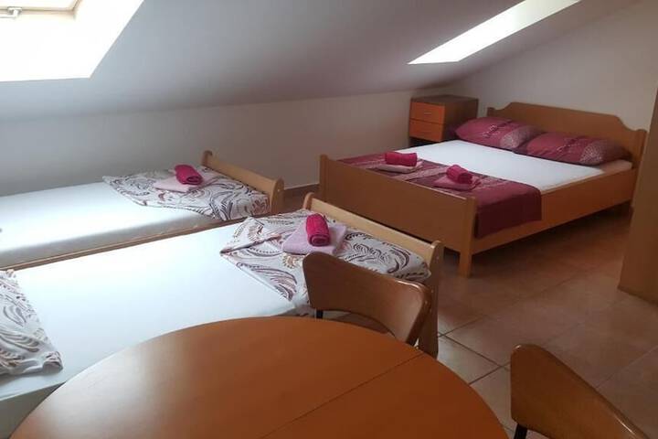 Room 21 of 59
