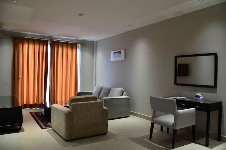 Room 7 of 38