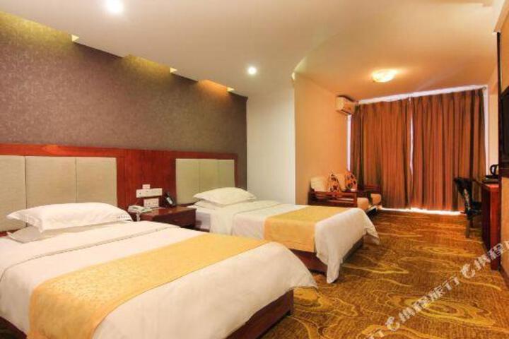 Junyi Hotel (Chengdu Happy Valley North Railway Station)