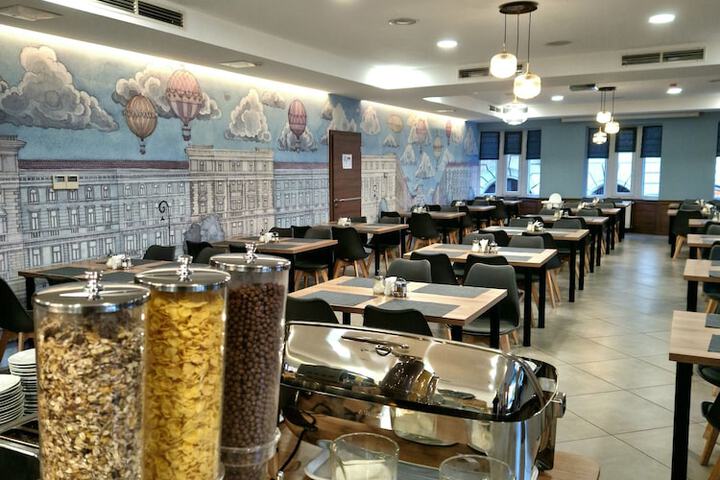 Dining 112 of 139