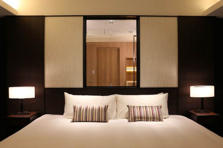 Room 10 of 148