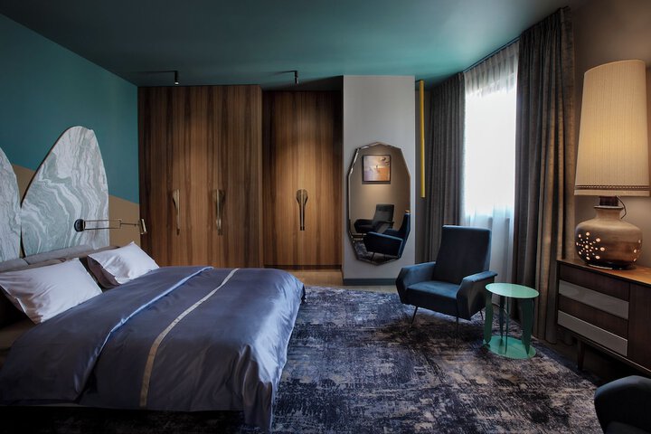 Room 43 of 257