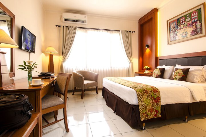 Room 10 of 29