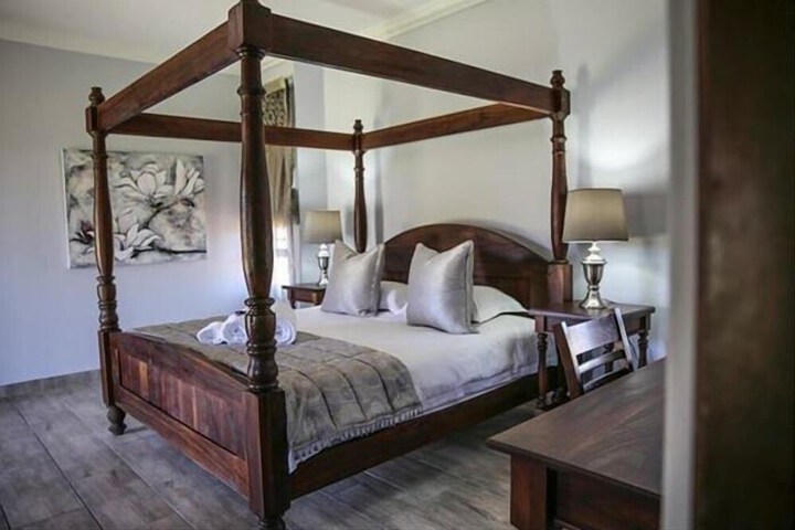 Room 9 of 85