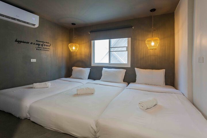 Room 12 of 47
