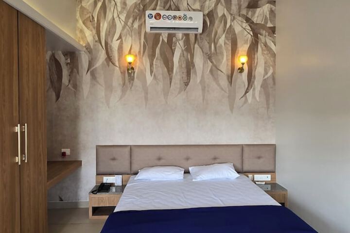 Room 8 of 65