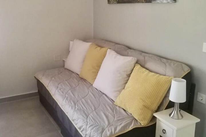 Room 49 of 104