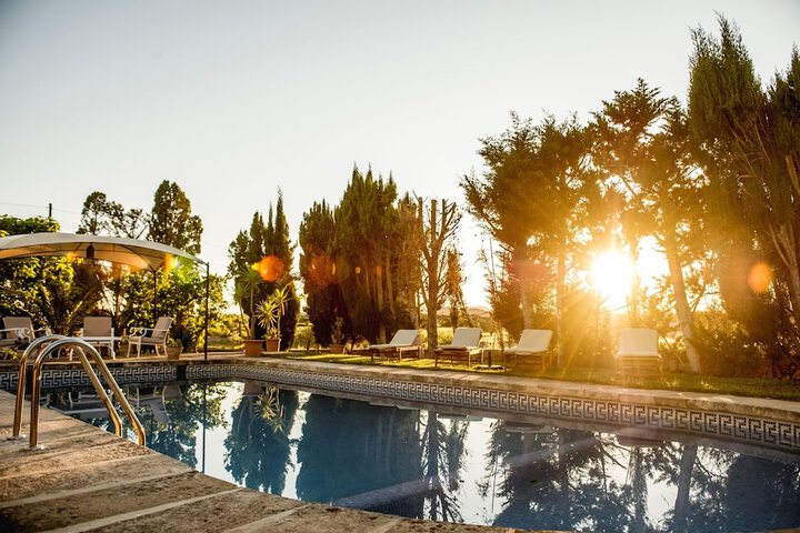 Hotel with Pool