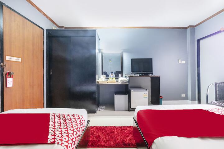 Room 4 of 25