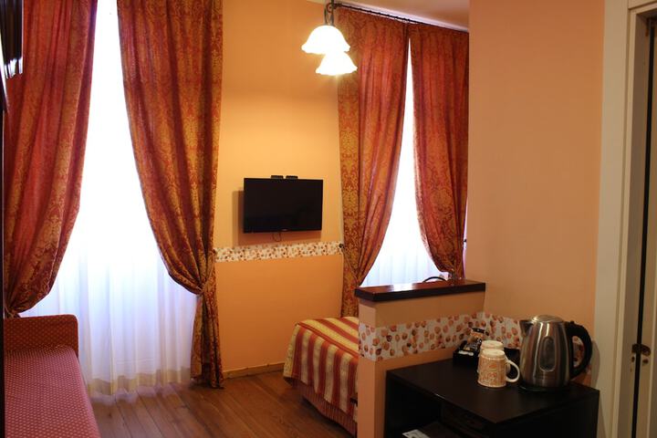 Room 27 of 53