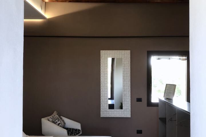 Room 13 of 124