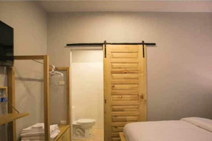 Room 7 of 91
