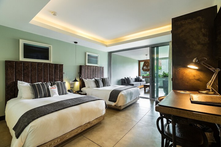 Room 7 of 49