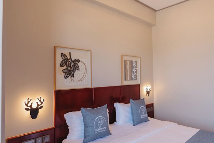 Room 12 of 35