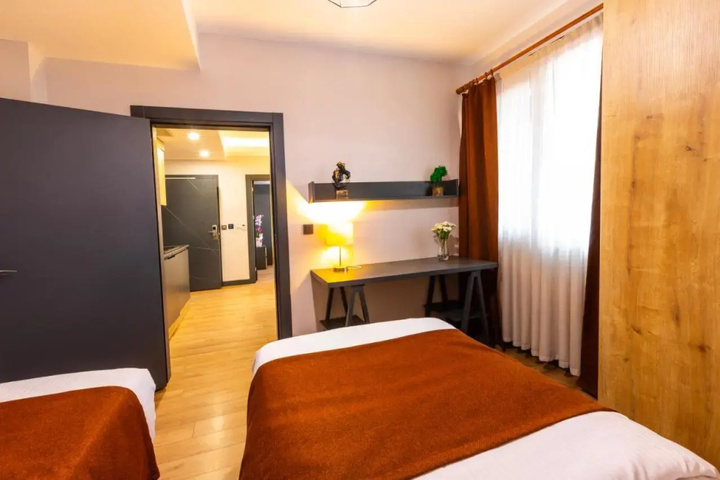 Room 16 of 43