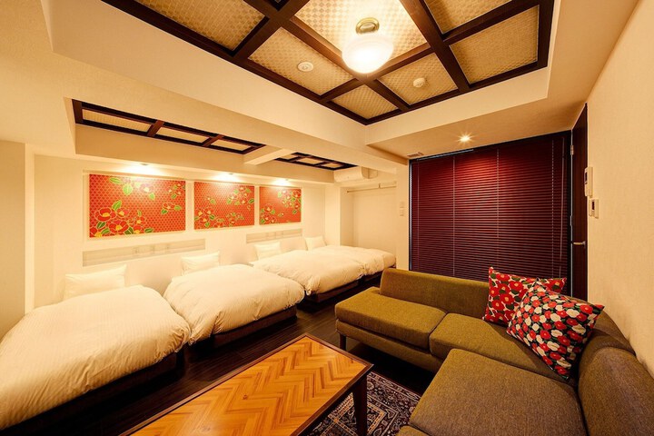 Room 13 of 66
