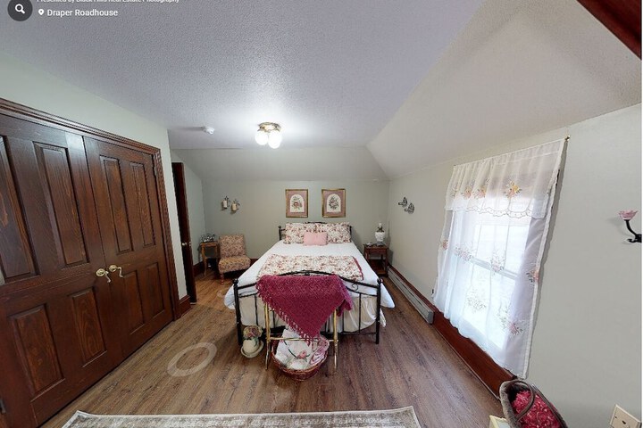 Room 10 of 49