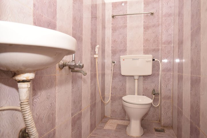 Room 7 of 13