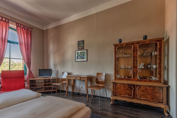 Room 18 of 73
