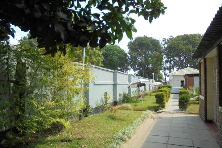 Hotel Exterior 14 of 16